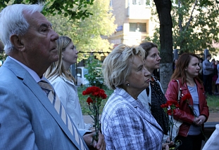 Открытие памятной доски на доме Георгия Свиридова